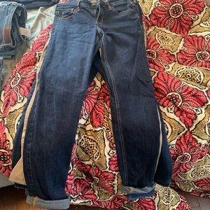 Size 7 Hollister high-rise skinny jeans